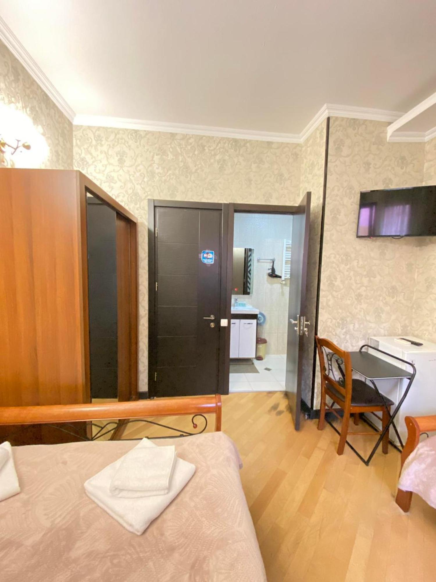 Terrace House Near Opera Hotel Tbilisi Room photo